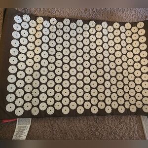 Spoonk Space Acupressure Massage Mat 26"x16" Brown Back Pain & Sleep Aid w/Bag